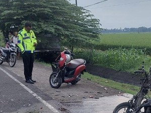 2 Motor Adu Banteng di Tikungan Poros Soppeng-Wajo, 1 Orang Tewas