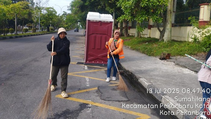 Potret Jalanan Bersih Tanpa Sampah Usai Riau Bhayangkara Run 2025 (Dok istimewa). Potret Jalanan Bersih Tanpa Sampah Usai Riau Bhayangkara Run 2025 (Dok istimewa).