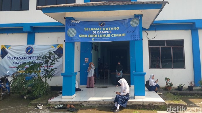 Sejumlah siswa SMA swasta di Cimahi ikuti pra MPLS di sekolah