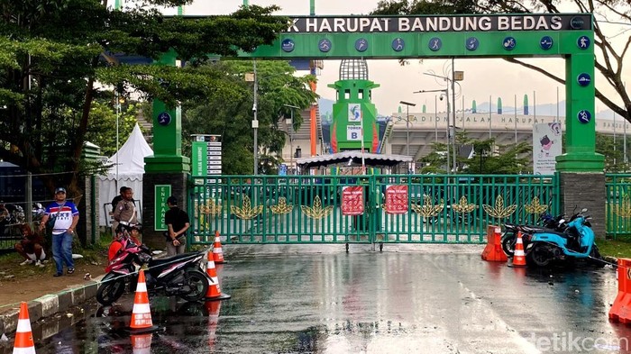 Stadion Si Jalak Harupat.