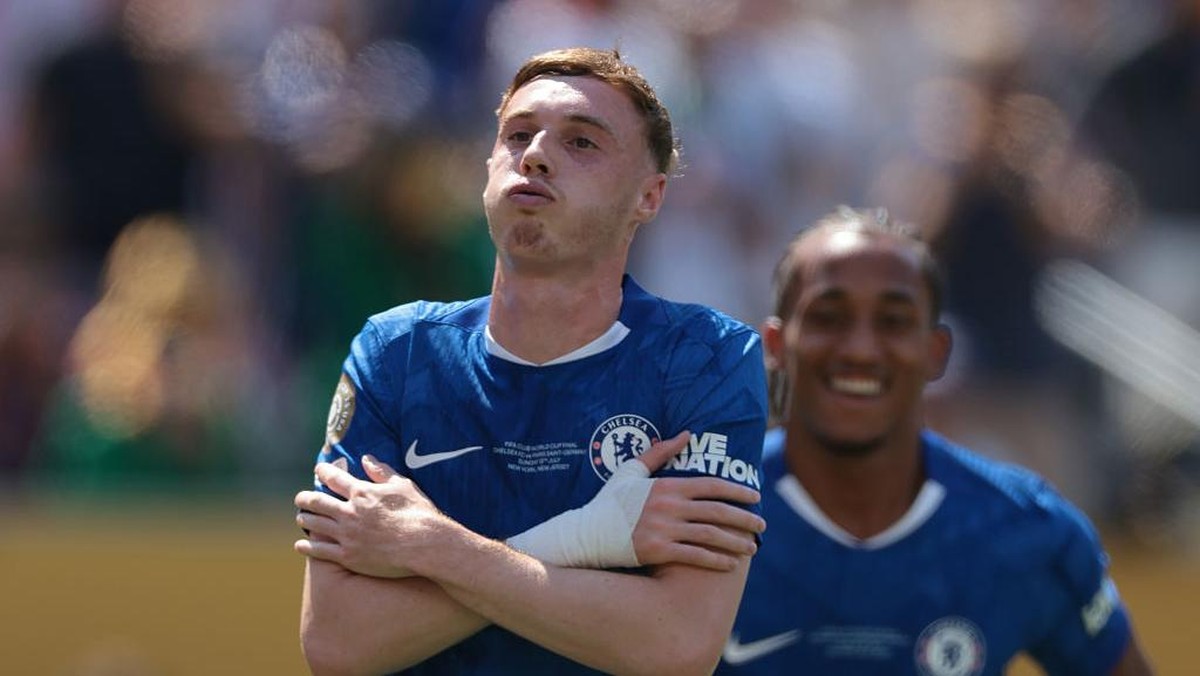 Cole Palmer mencetak dua gol ke gawang PSG. Foto: Getty Images/Jonathan Moscrop