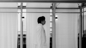 Lagunya sudah bisa didengerin di seluruh platform musik lo. Foto: dokumen instagram Adipati Dolken