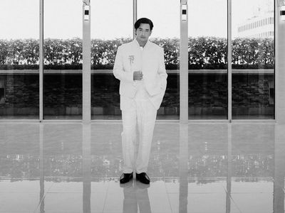 Adipati Dolken, Emang Bisa Jadi Penyanyi?