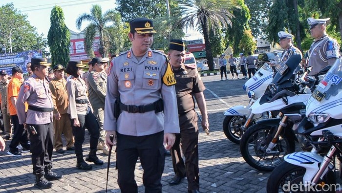 Apel Operasi Patuh Semeru 2025 di Polres Situbondo.