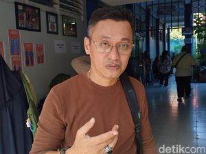 Cerita Faisal Antar Anak Hari Pertama Masuk Sekolah 2025 di SMPN 2 Makassar