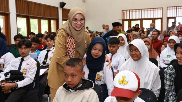 Bupati Banyuwangi Ipuk Fiestiandani