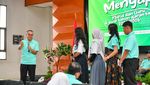 Dari NTB, Mendikdasmen Sapa Siswa-siswi di Bandung Saat Hari Pertama MPLS