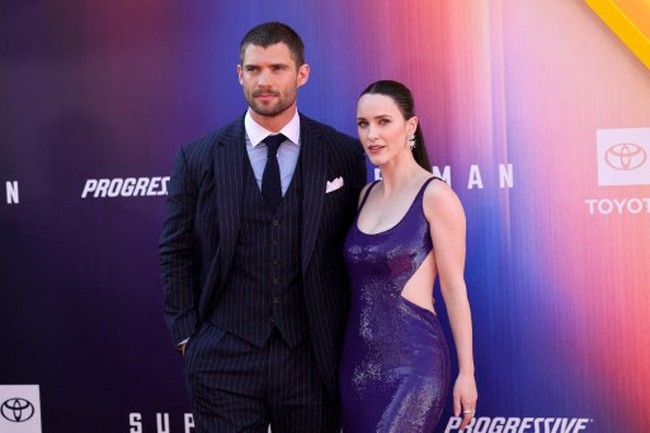 Nama Rachel Brosnahan mencuri perhatian setelah film Superman (2025) dirilis pada awal Juli 2025. Rachel dianggap mampu menghidupkan karakter Lois Lane. Chemistrynya dengan pemeran Superman, David Corenswet, juga banyak dipuji. Foto: Getty Images via AFP/MAYA DEHLIN SPACH