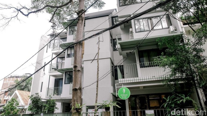 Flat Pertama Jakarta Hadir di Menteng, Harga Lebih Terjangkau Flat muncul sebagai solusi krisis hunian di Jakarta. Harganya lebih terjangkau dibanding rumah tapak Menteng.