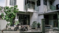 Pemerintah dan pengembang cenderung memprioritaskan rumah tapak dan apartemen mewah untuk kelas atas. Sementara rusun dan rumah subsidi untuk berpenghasilan rendah.