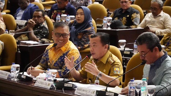 Gubernur Jambi Al Haris.