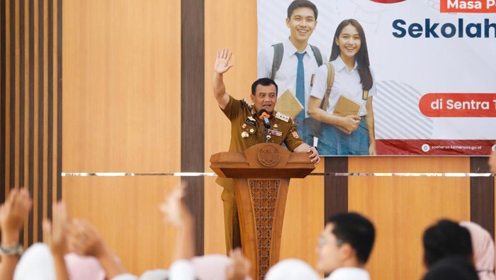 Gubernur Jateng Ahmad Luthfi