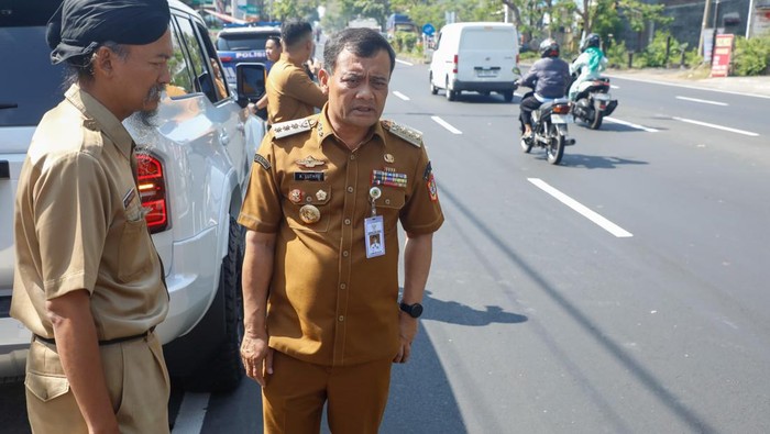 Gubernur Jawa Tengah Ahmad Luthfi melakukan inspeksi mendadak  ke kantor Dinas Pekerjaan Umum (PU) Bina Marga dan Cipta Karya di Kota Solo, Senin  (14/7/2025).