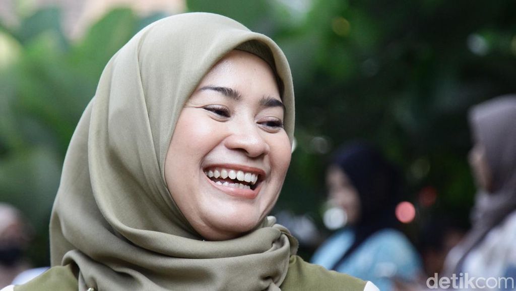 Ikke Nurjanah Izin Suami sebelum Dampingi Aldi Bragi di Pernikahan Anak