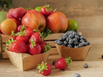 10 Buah dengan Serat Lebih Tinggi dari Apel untuk Pencernaan Sehat