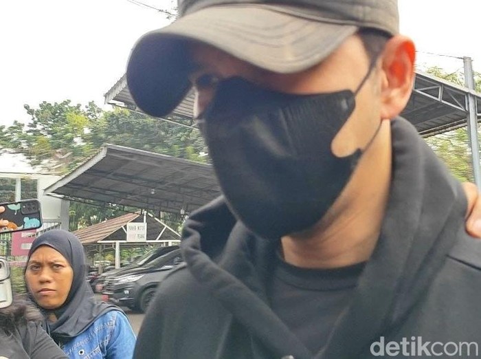 Jonathan Frizzy ditahan kasus vape, Senin, 14 Juli 2025.