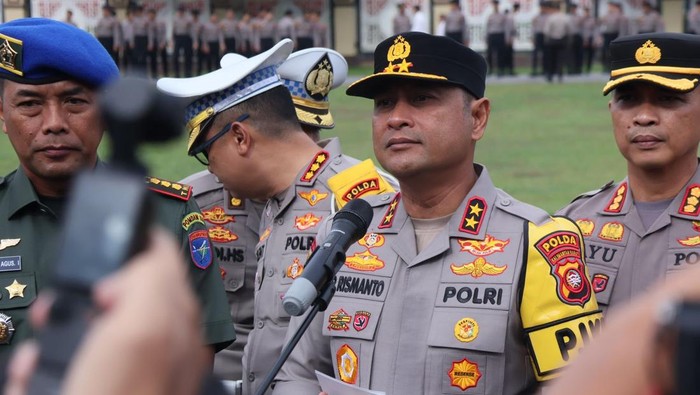 Kapolda Kalbar Irjen Pol Pipit Rismanto resmikan Operasi Patuh Kapuas 2025.