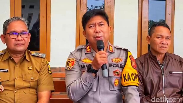Kapolres Sukabumi AKBP Samian saat memberi penjelasan soal lanjutan insiden villa Ninna.