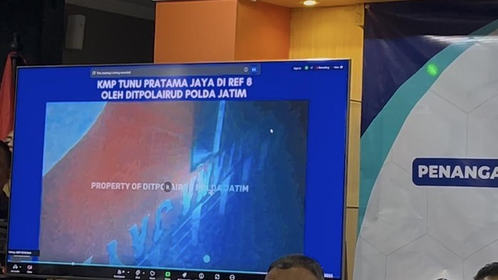 Penampakan video KMP Tunu Pratama Jaya yang ditemukan di Selat Bali di kedalaman 45 meter bawah laut