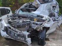 Pajero Sport Remuk Nyaris Tak Berbentuk Perkara Sopir Mengantuk