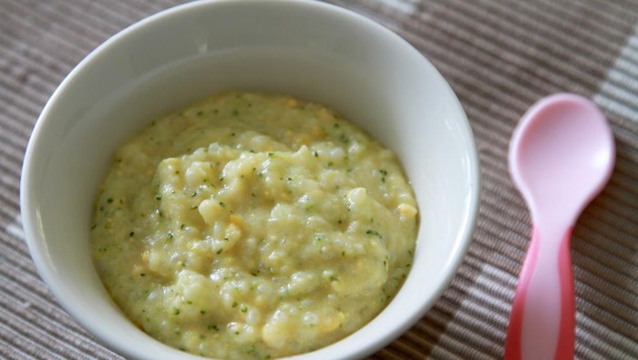 Berapa Lama Waktu Penyimpanan MPASI di Kulkas Menurut Ikatan Dokter Anak?