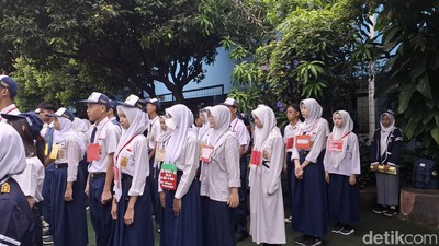 Semangat Murid Baru SMAN 22 Jakarta di MPLS Ramah 2025 Hari Pertama