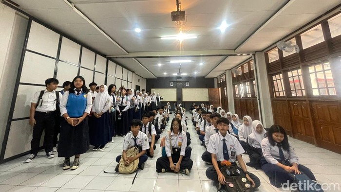 MPLS hari pertama di SMA Sumatra 40 Bandung