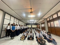 Minim Siswa Baru, SMA Swasta di Bandung Ini Berhentikan Tiga Guru