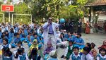 Nuansa Negeri Dogeng Warnai Hari Pertama MPLS di Surabaya