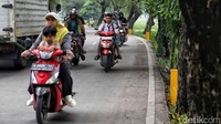 Pemandangan yang mengkhawatirkan terlihat hampir setiap pagi dan siang hari di kawasan Rorotan, Jakarta Utara.