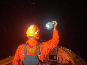 Tim SAR Lanjutkan Pencarian Boat Terbalik di Selat Sipora Mentawai