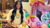 Before the day is over…. Birthday morning pics, tulis Marsha Timothy dalam unggahannya. Foto: dok instagram Vino G Bastian dan Marsha Timothy