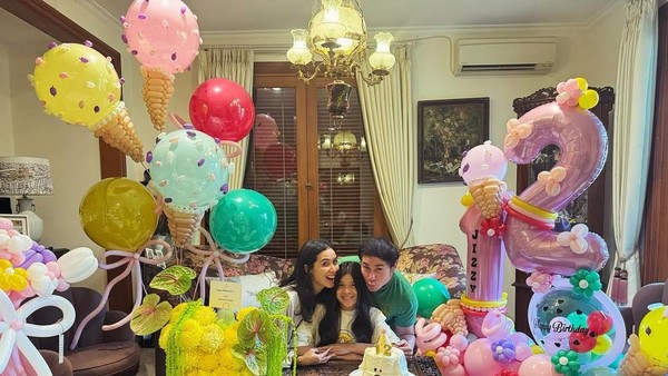 Doa Terbaik Vino G Bastian dan Marsha Timothy di Ultah Anak