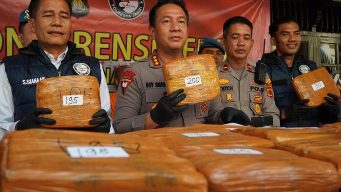 Polisi gagalkan peredaran 200 kilogram ganja di Jambi