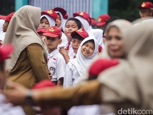 10 Contoh Kata Sambutan Kepala Sekolah di Pembukaan MPLS 2025