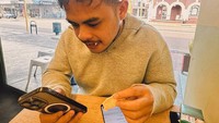 Ia memiliki ketertarikan di dunia olahraga. Di Instagramnya, beberapa kali ia membagikan potretnya saat berolahraga, seperti bola, golf, hingga tinju. Foto: Instagram/@rajalatuconsina