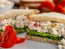 Hanya Pakai 1 Bahan, Sandwich Tuna Bisa Lebih Creamy