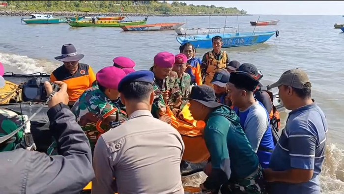Satu pemancing yang hilang ditemukan meninggal di perairan Rejoso Pasuruan