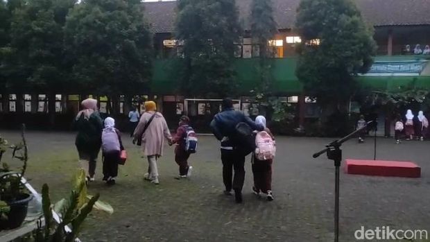 Suasana pagi di SDN CBM Suryakencana