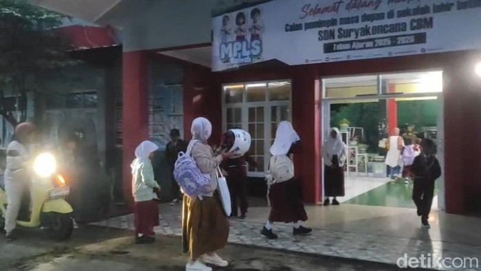 Suasana pagi di SDN CBM Suryakencana