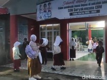 Cerita Pagi di SDN CBM Suryakencana: Masuk Lebih Awal-Ortu Kelabakan