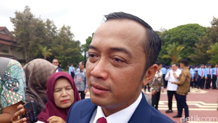 Sekretaris Negara (Mensesneg) Prasetyo Hadi saat berada di SMA Taruna Nusantara Magelang, Senin (14/7/2025).