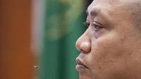 Kopda Bazarsah mengaku menembak tiga polisi saat penggerebekan judi di Way Kanan karena merasa terancam dan panik mendengar suara tembakan lebih dulu. Foto: ANTARA FOTO/NOVA WAHYUDI