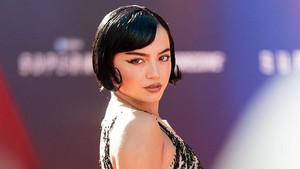 Isabela Merced berperan sebagai Hawkgirl, anggota tim superhero yang lebih luas di semesta DC. Meski bukan tokoh utama, kehadirannya menjadi jembatan penting untuk memperluas dunia DCU versi James Gunn. Foto: WireImage/Matt Winkelmeyer