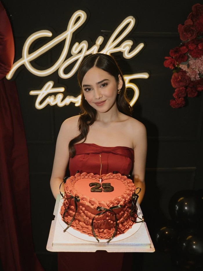 Syifa Hadju ulang tahun Syifa Hadju ulang tahun ke-25