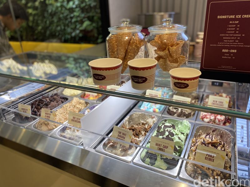 The Coach Coffee Shop JPO