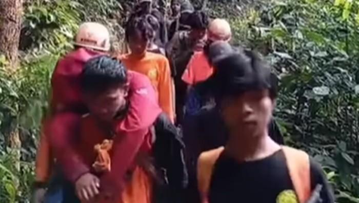 Viral 3 tiktoker wanita tersesar di Gunung Buntu Puang Palopo, ternyata karena kelelahan dan kehabisan ramsum.