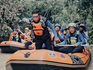 Video Andra Soni Susur Kali Banten Sambil Joget Aura Farming