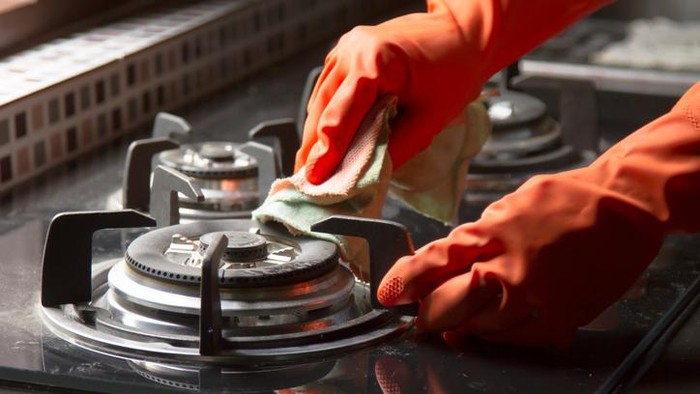 Cara membersihkan kompor gas