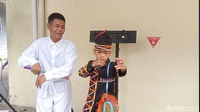 Dikha Pacu Jalur Senang Gayanya Mendunia